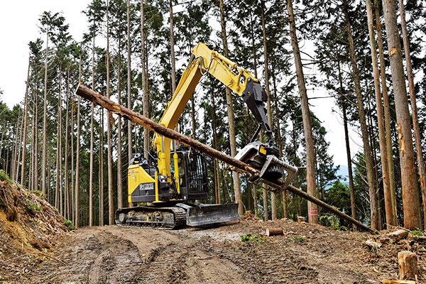 高性能林業機械（プロセッサ）