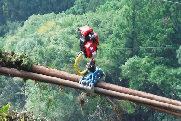 架線式グラップル